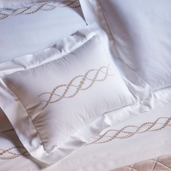ancestor depart coupon Lenjerie de pat matrimonială Labyrinth Luxury Embroidery